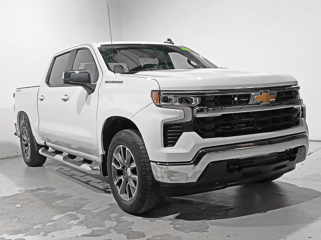 Used 2024 Chevrolet Silverado 1500 LT AWD/4WD image 30