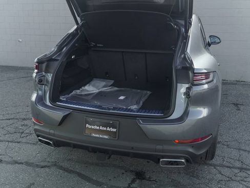 New 2026 Porsche Cayenne Coupe AWD/4WD image 14