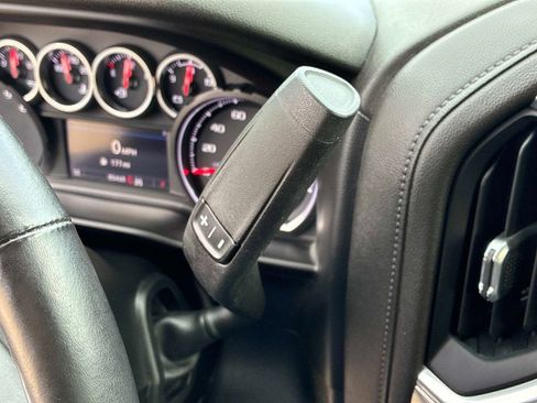 Used 2021 Chevrolet Silverado 1500 LT AWD/4WD image 28