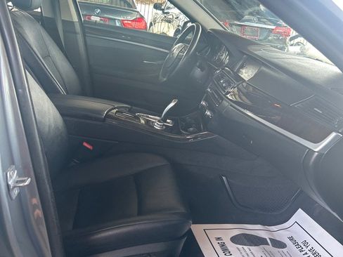 Used 2013 BMW 528i Sedan image 9