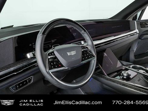Certified 2025 Cadillac Escalade IQ Sport 1 AWD/4WD image 4