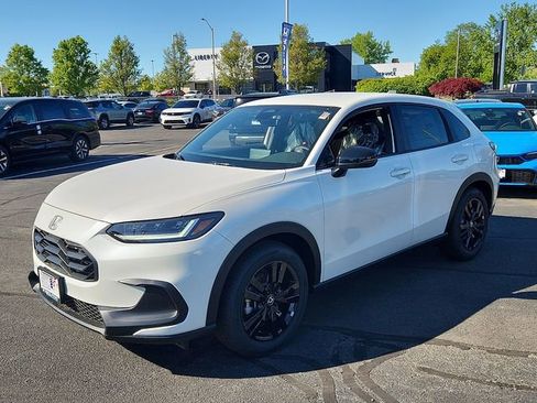 New 2026 Honda HR-V Sport image 3
