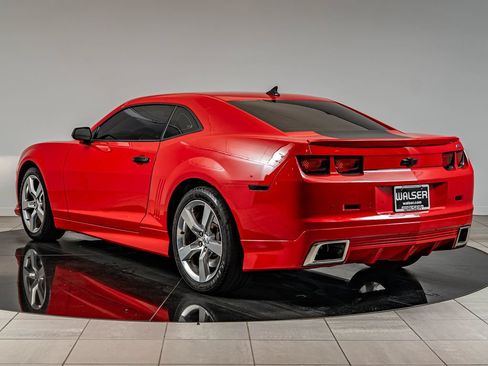 Used 2010 Chevrolet Camaro SS RWD image 7