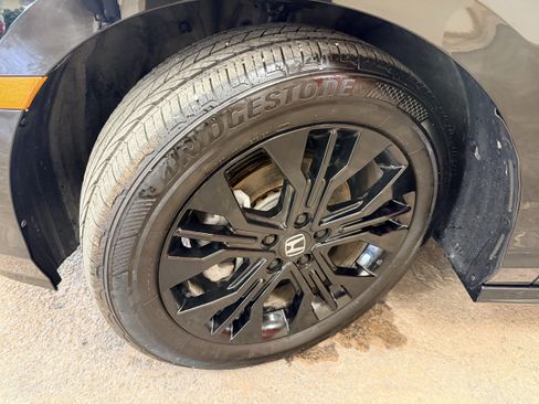 Used 2025 Honda Odyssey Sport-L image 4