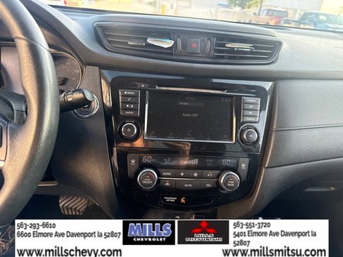 Used 2019 Nissan Rogue SV AWD/4WD image 15