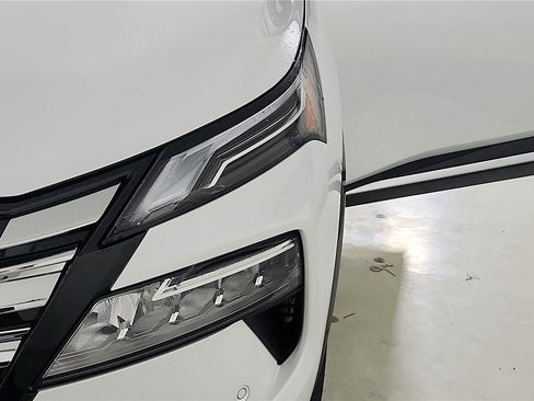 New 2026 Nissan Rogue Platinum w/ Platinum Premium Package image 18