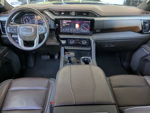 Used 2025 GMC Sierra 1500 Denali w/ Technology Package AWD/4WD image 15