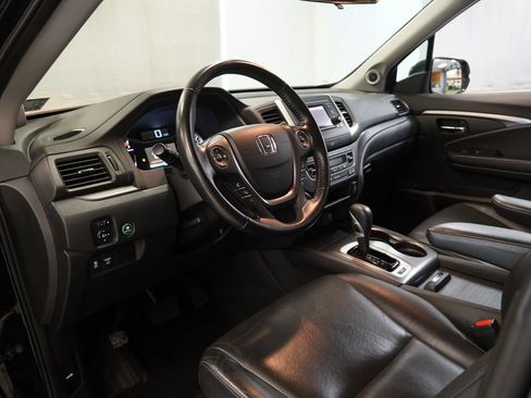 Used 2017 Honda Ridgeline RTL image 6