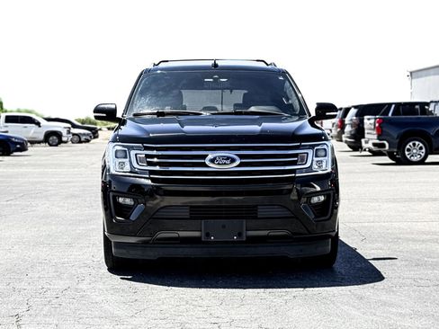 Used 2020 Ford Expedition XLT w/ Equipment Group 202A RWD image 2