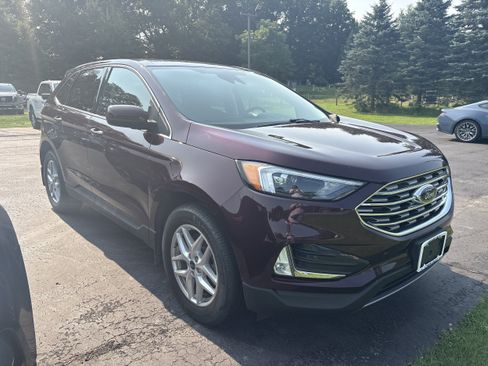 Used 2022 Ford Edge SEL w/ Convenience Package AWD/4WD image 3