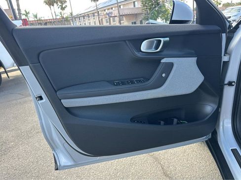 Used 2021 Polestar Polestar 2 image 15