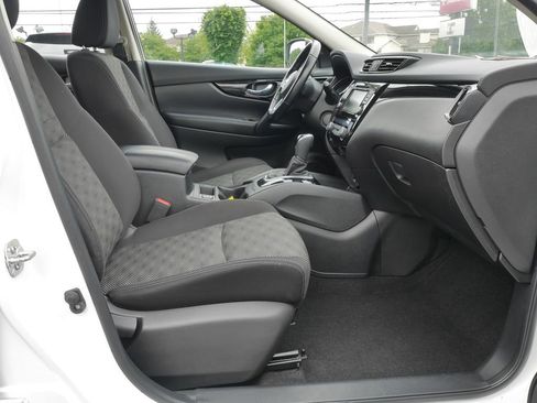 Used 2020 Nissan Rogue Sport SV w/ All-Weather Package AWD/4WD image 12