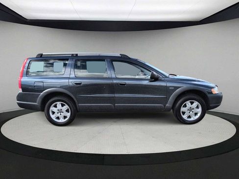 Used 2005 Volvo XC70 image 9