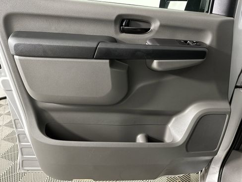 Used 2018 Nissan NV 3500 SV w/ Navigation Package image 33