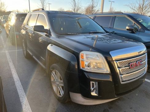 Used 2011 GMC Terrain SLE image 3