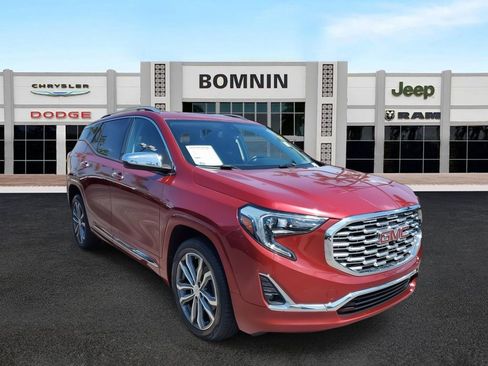 Used 2018 GMC Terrain Denali w/ Advanced Safety Package image 2