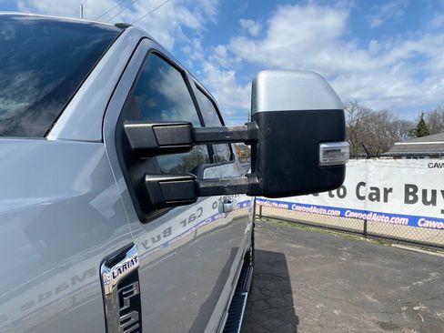 Used 2018 Ford F250 Lariat w/ Lariat Value Package AWD/4WD image 16