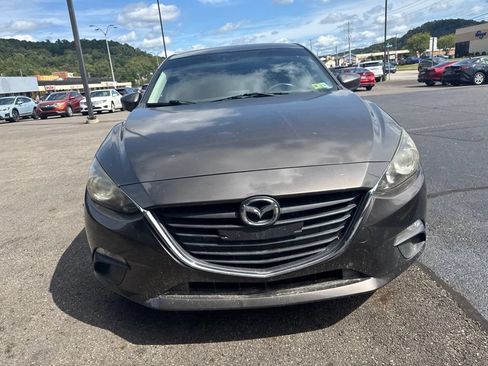 Used 2016 MAZDA MAZDA3 i Sport w/ Preferred Equipment Package FWD image 2
