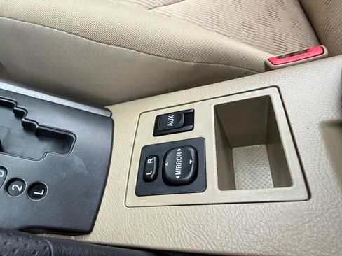 Used 2011 Toyota RAV4 4WD w/ Base L4 Extra Value Pkg image 40