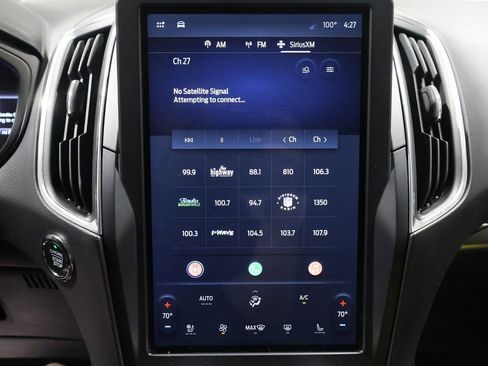 Used 2024 Ford Edge Titanium image 30