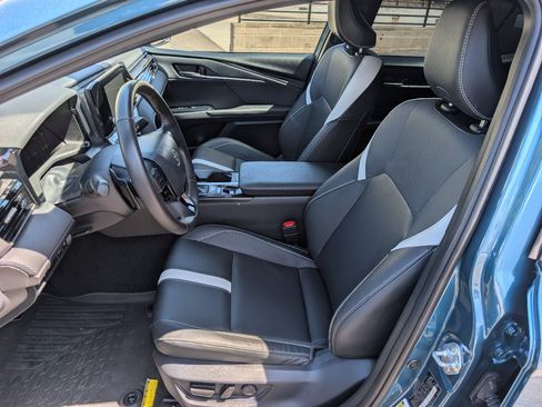 Used 2026 Toyota Camry SE FWD image 2