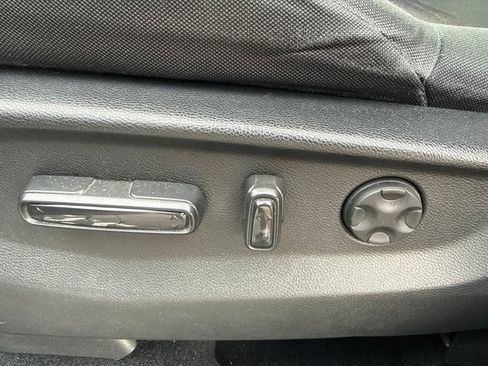 Used 2019 Honda CR-V EX image 19