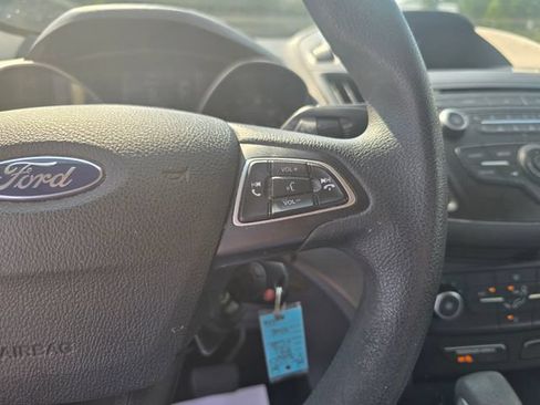 Used 2017 Ford Escape S FWD image 22