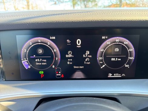 Used 2026 Volkswagen Tiguan SE R-Line AWD/4WD image 16