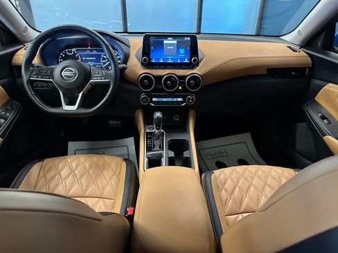 Used 2023 Nissan Sentra SV w/ SV Premium Package image 9