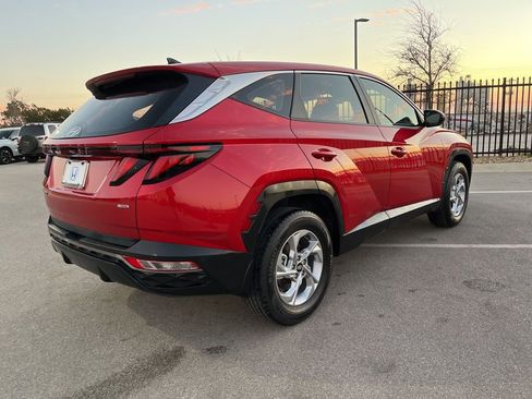 Used 2022 Hyundai Tucson SE image 4