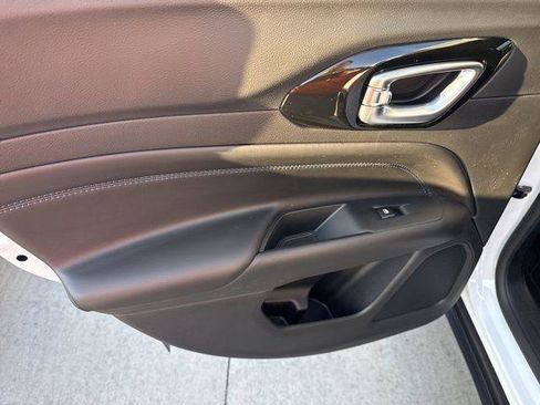 New 2026 Jeep Compass Latitude image 28