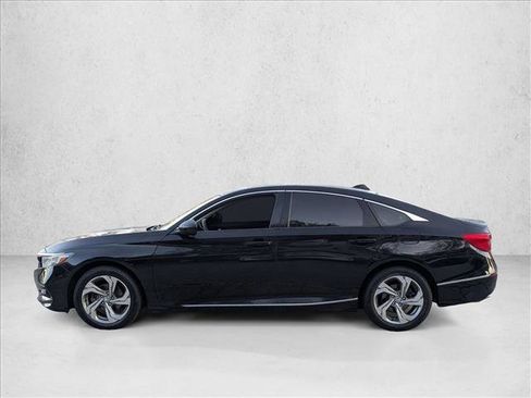 Used 2018 Honda Accord EX image 9