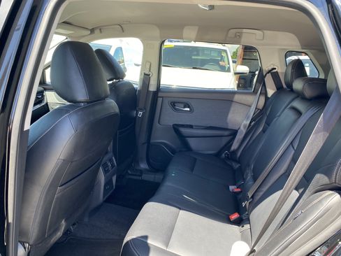 Used 2023 Nissan Rogue SV FWD image 21