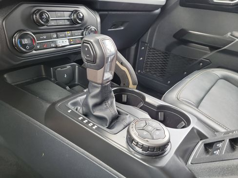 Certified 2025 Ford Bronco Badlands AWD/4WD image 27