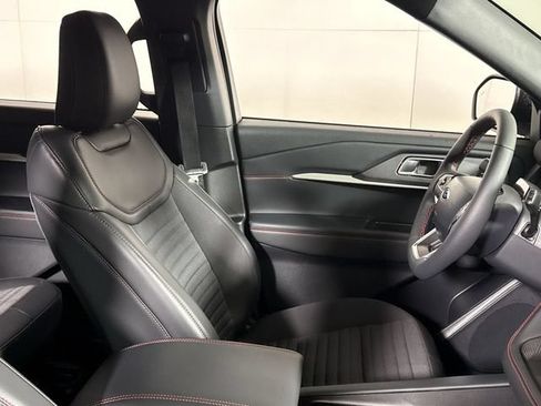New 2026 Ford Explorer ST-Line w/ ST-Line Street Pack AWD/4WD image 17