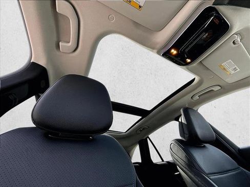 Certified 2023 Mercedes-Benz GLC 300 image 17