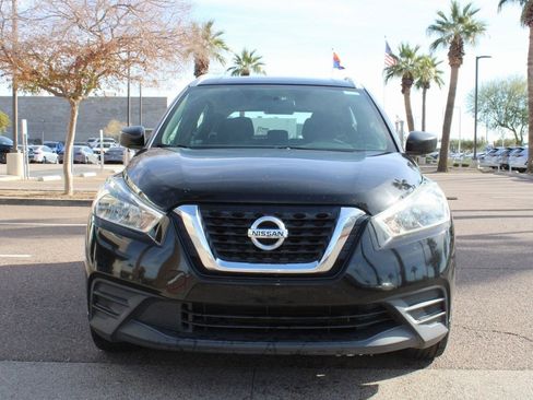 Used 2019 Nissan Kicks S image 9