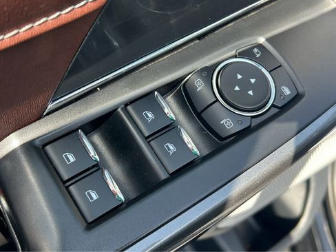 Used 2023 Ford F150 Lariat w/ Equipment Group 502A High image 21