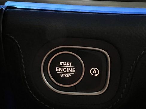 Certified 2025 Mercedes-Benz GLS 580 4MATIC image 19