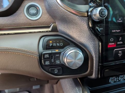 Used 2025 RAM 1500 Limited AWD/4WD image 38
