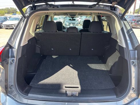 Used 2026 Nissan Rogue SV FWD image 32