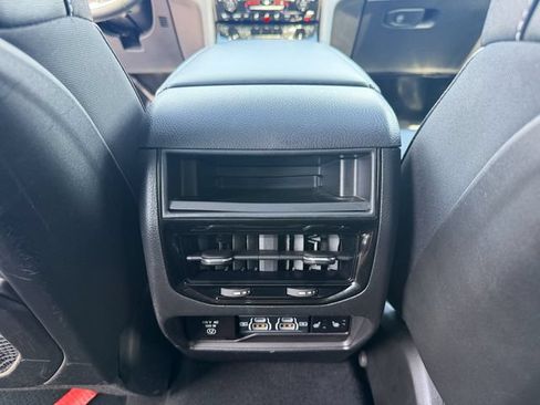Used 2024 Jeep Grand Cherokee Limited 4xe AWD/4WD image 27