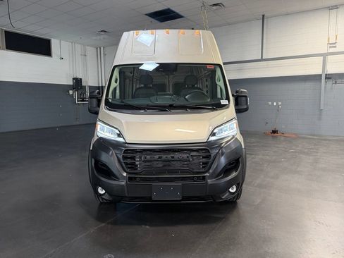Used 2026 RAM ProMaster 3500 w/ Quick Order Package 22G SLT FWD image 10
