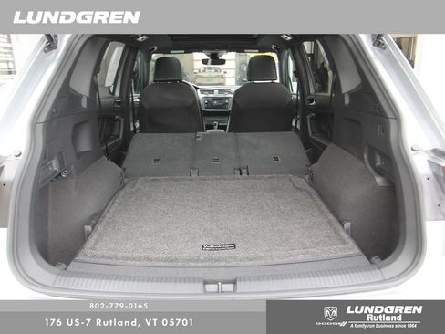 Used 2023 Volkswagen Tiguan SE R-Line image 43