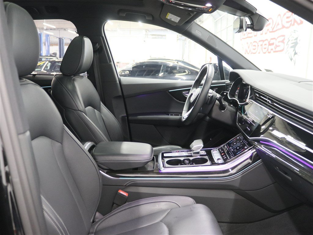 Used 2025 Audi Q7 3.0T Prestige AWD/4WD image 30