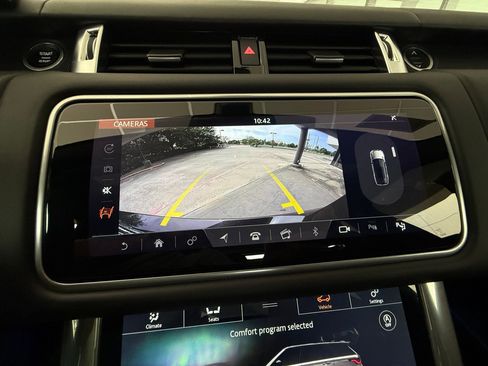 Used 2022 Land Rover Range Rover Sport SVR image 23