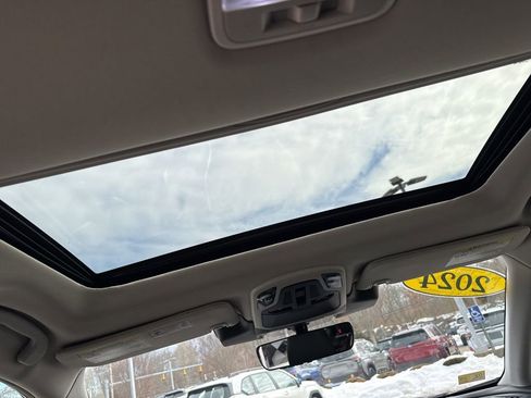 Used 2024 Subaru Outback Limited image 9