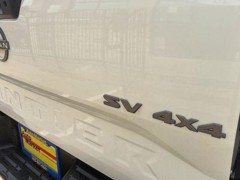 Used 2022 Nissan Frontier SV AWD/4WD image 40