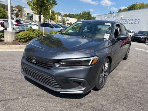 Used 2023 Honda Civic Touring image 1