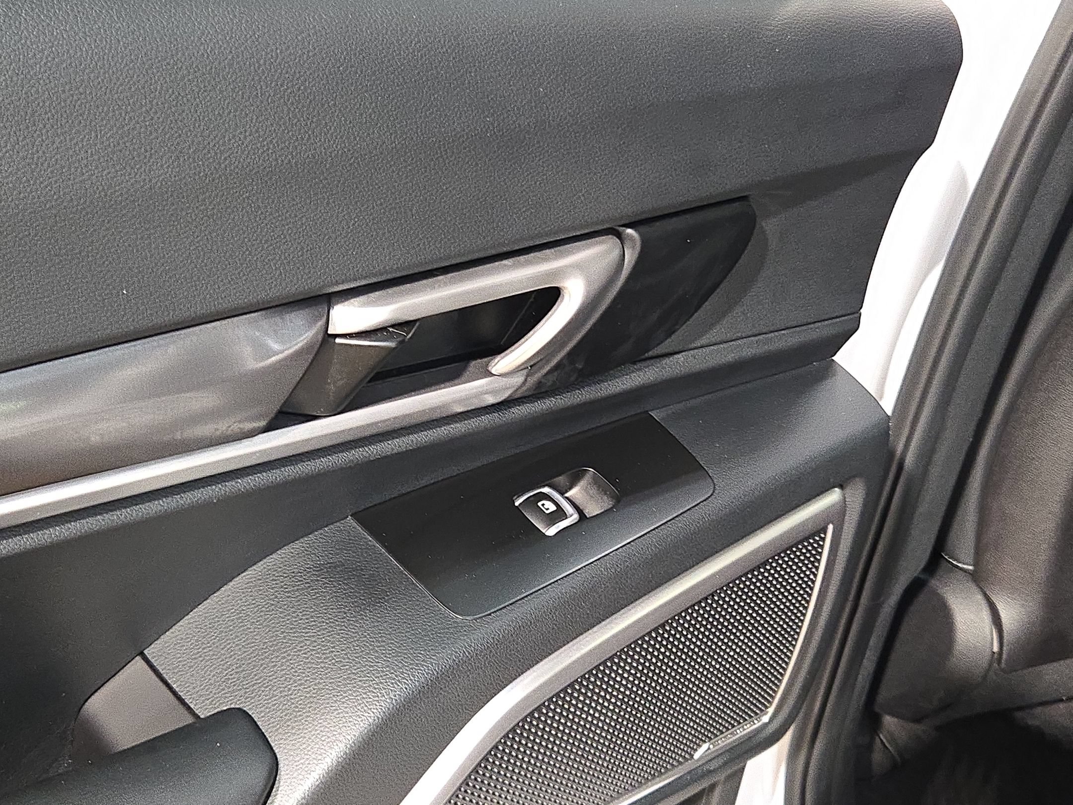 Used 2025 Kia Telluride S AWD/4WD image 35